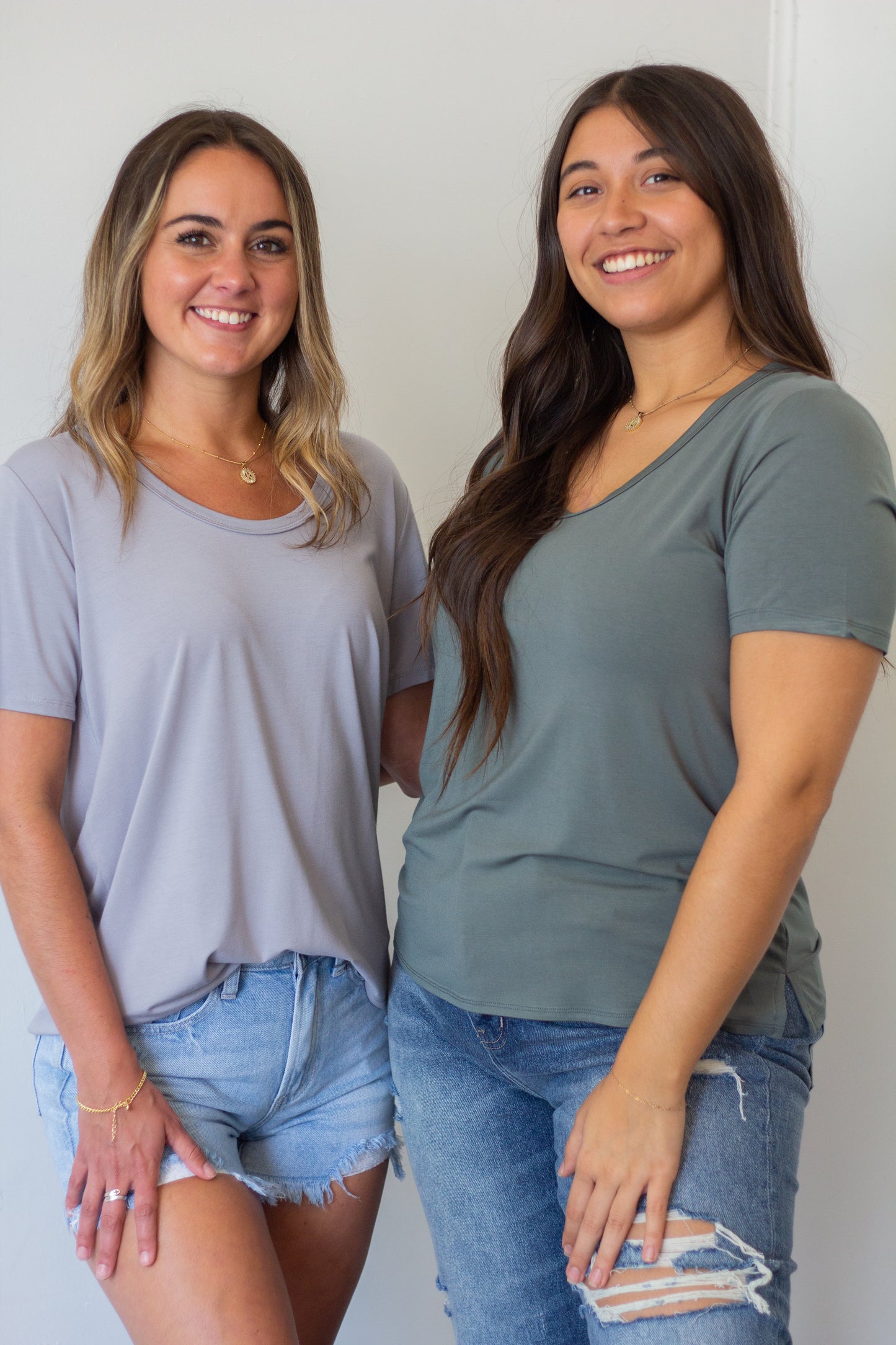 Scoop Neck Basic Tee
