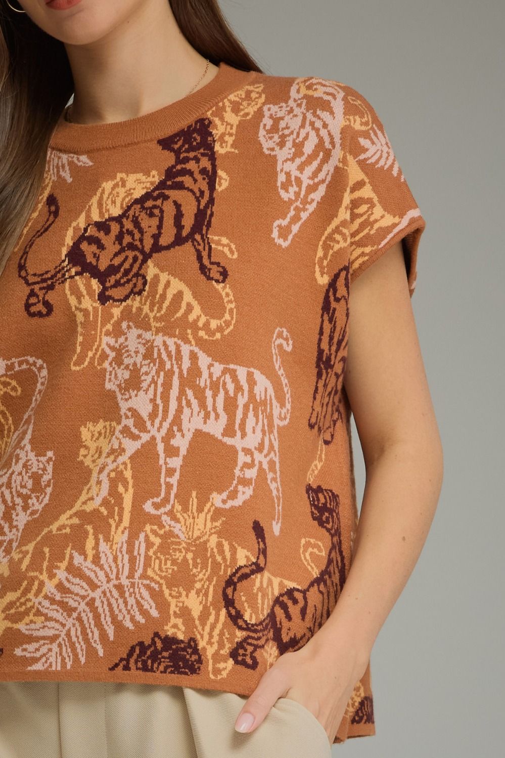 Tiger Cap Sleeve Knit Shirt