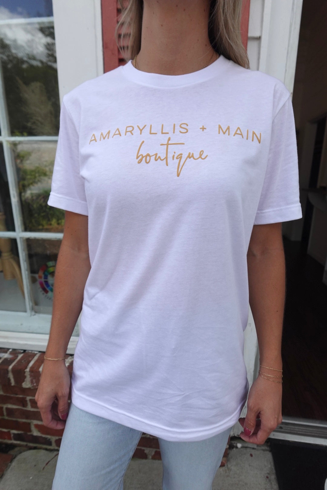Amaryllis + Main T-Shirt