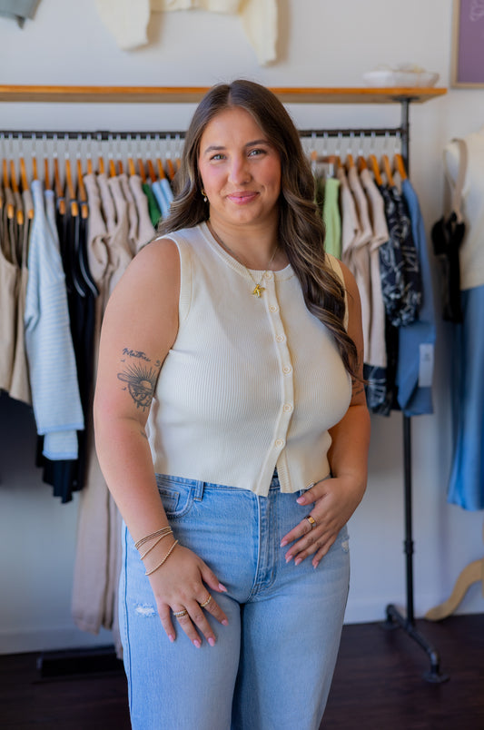 Sleeveless Ribbed Button Down Top