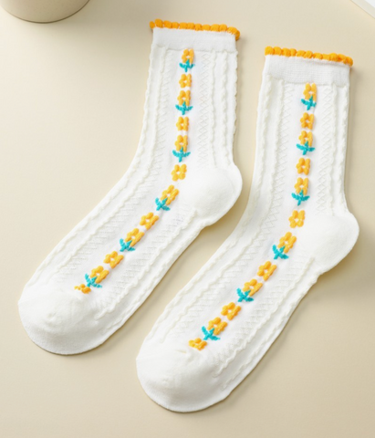 Embroidered Texture Crew Sock