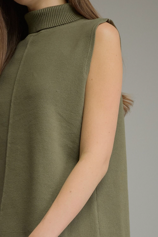 Sleeveless Turtleneck Top