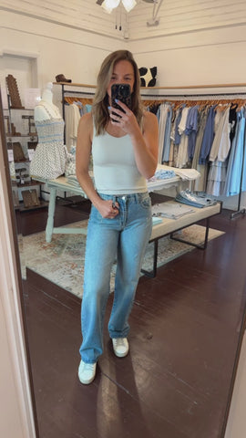 Relaxed Straight Jean