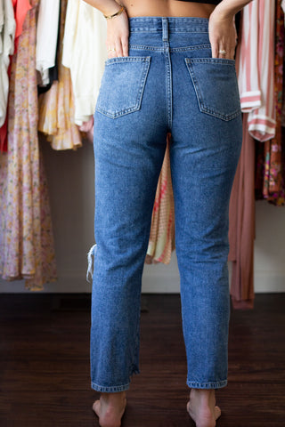 Loose Distress Straight Jeans